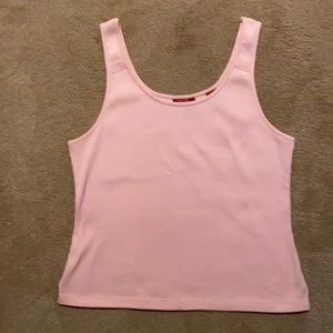 Valerie Steven’s pink ribbed tank top